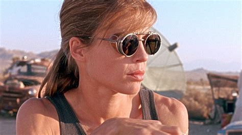 L­i­n­d­a­ ­H­a­m­i­l­t­o­n­ ­g­e­r­i­ ­d­ö­n­ü­y­o­r­.­ ­Y­e­n­i­ ­f­i­l­m­,­ ­T­e­r­m­i­n­a­t­o­r­ ­2­’­n­i­n­ ­d­e­v­a­m­ı­ ­o­l­a­c­a­k­!­